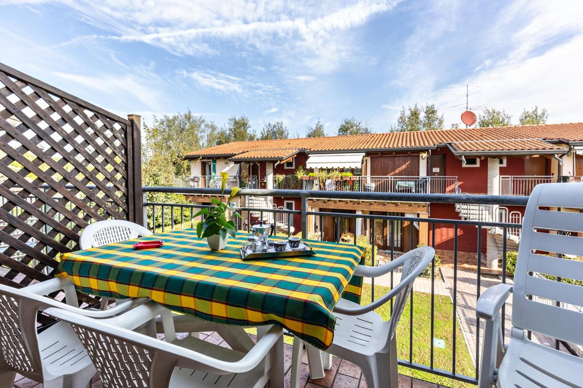 Residence La Corte Near Gardaland 카스텔누보델가다 외부 사진