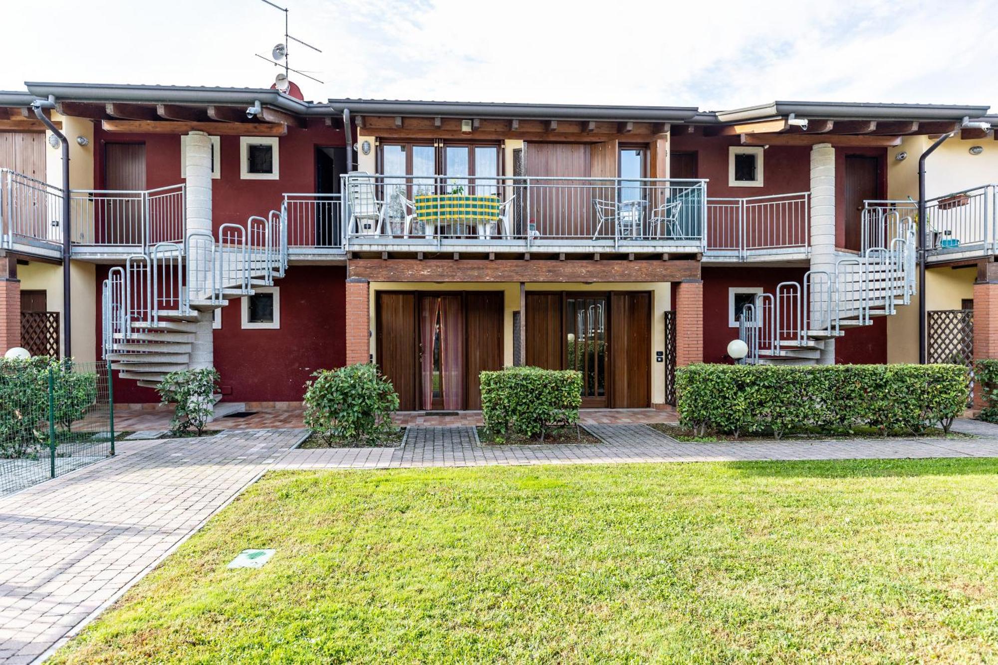 Residence La Corte Near Gardaland 카스텔누보델가다 외부 사진